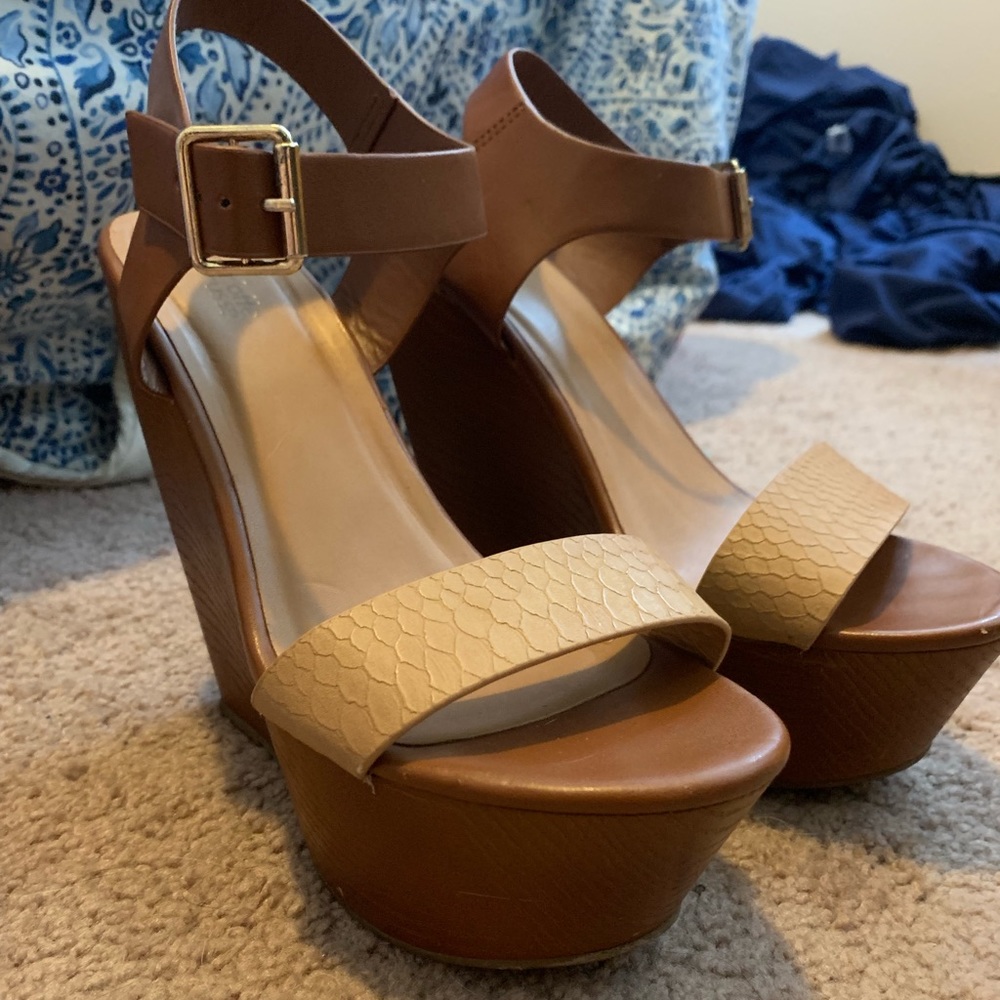 Size 8 Charlotte Russe wedges